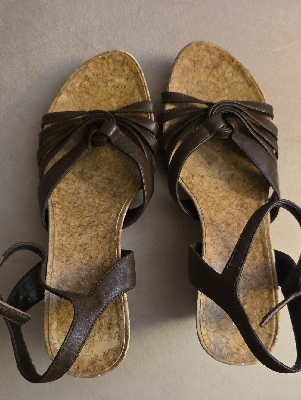 Kenneth Cole Reaction Dark Brown Knot-Front Cork Sandals